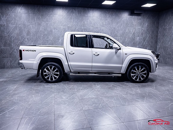 Volkswagen Amarok 8 of 30