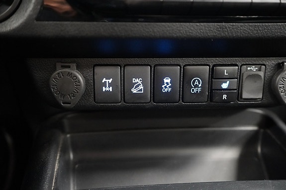 Toyota HiLux 20 of 27