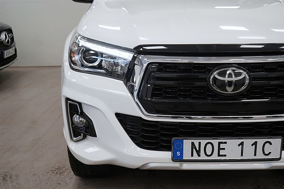 Toyota HiLux 9 of 27