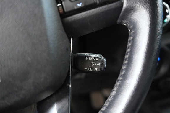 Toyota HiLux 19 of 27