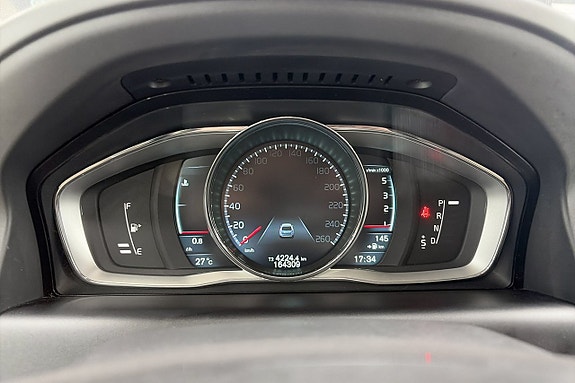 Volvo XC60 14 of 19