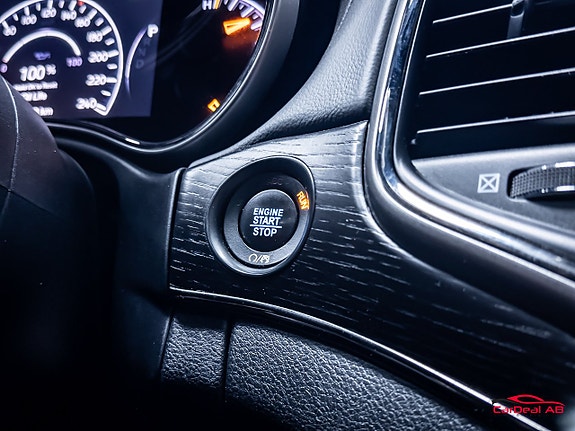 Jeep Grand Cherokee 26 of 30