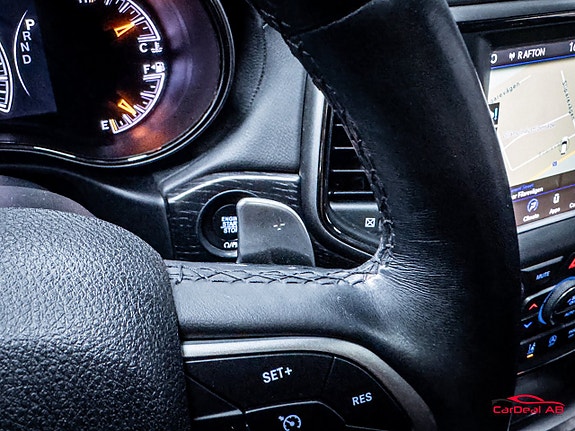 Jeep Grand Cherokee 25 of 30