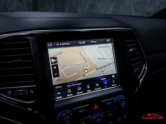 Jeep Grand Cherokee 27 of 30
