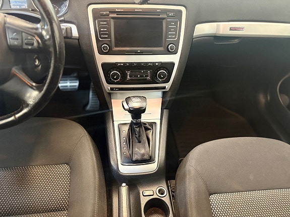 Skoda Octavia Scout 14 of 23