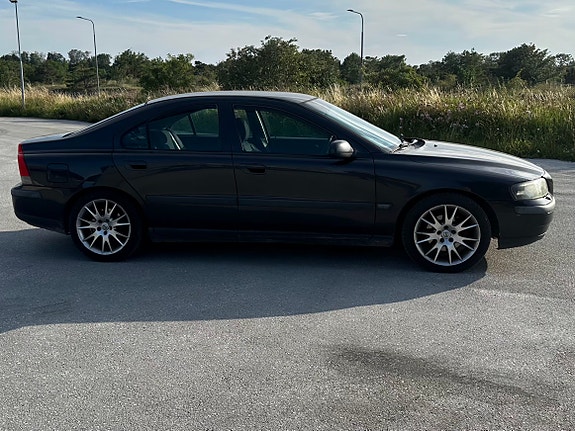 Volvo S60 4 of 8