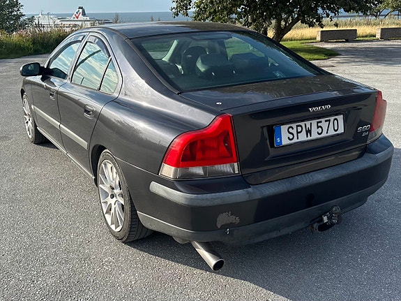 Volvo S60 7 of 8