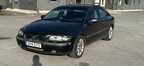 Volvo S60 2 of 8
