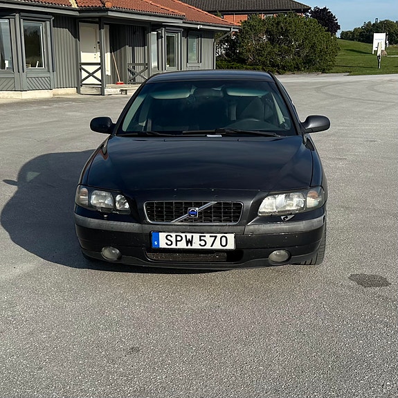 Volvo S60 3 of 8