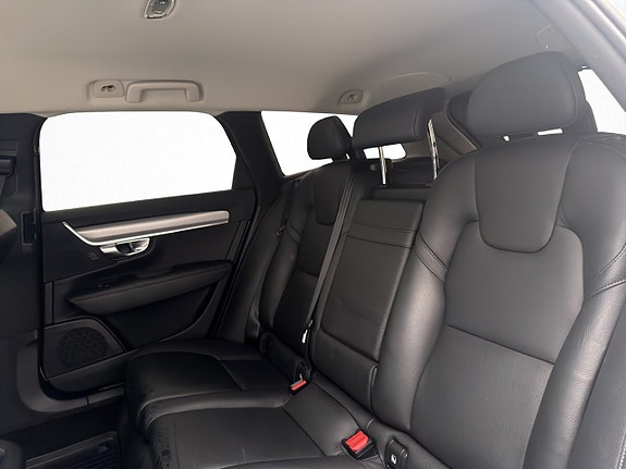 Volvo V90 16 of 30