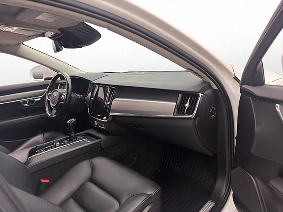 Volvo V90 15 of 30