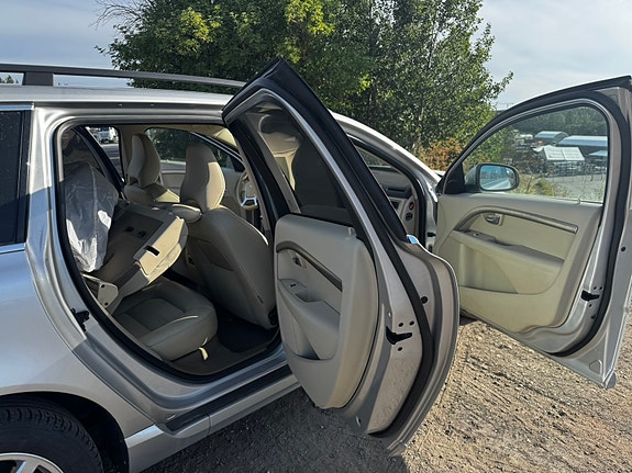 Volvo V70 9 of 11