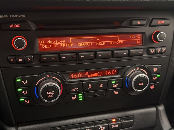 BMW X1 20 of 27