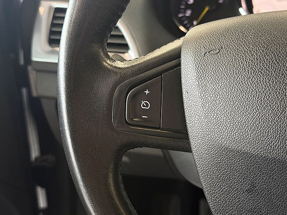 Renault Megane 14 of 18