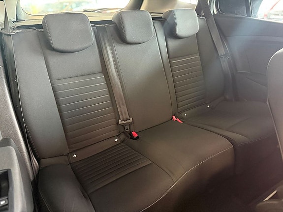 Renault Megane 13 of 18