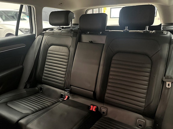 Volkswagen Passat Alltrack 22 of 22
