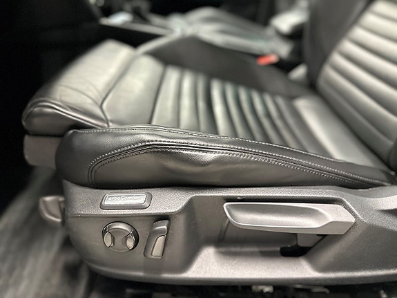 Volkswagen Passat Alltrack 19 of 22