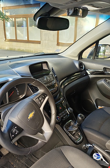 Chevrolet Orlando 4 of 10