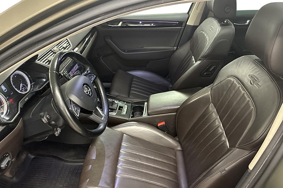 Skoda Superb 14 of 27