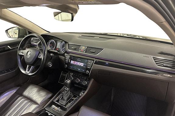 Skoda Superb 16 of 27