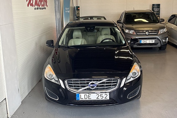 Volvo S60 4 of 18