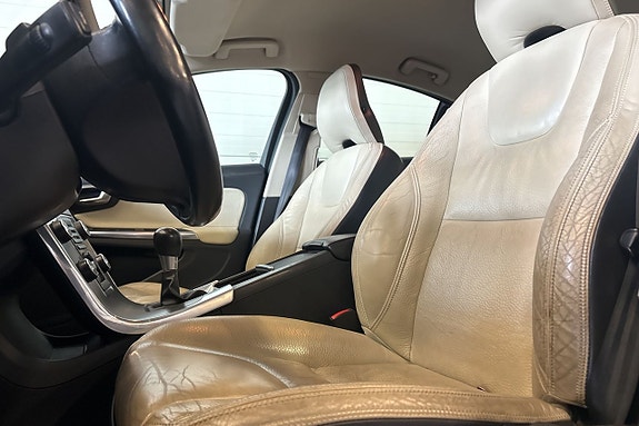 Volvo S60 9 of 18