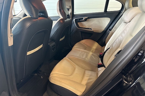 Volvo S60 8 of 18
