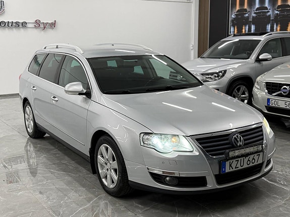 Volkswagen Passat 2 of 24