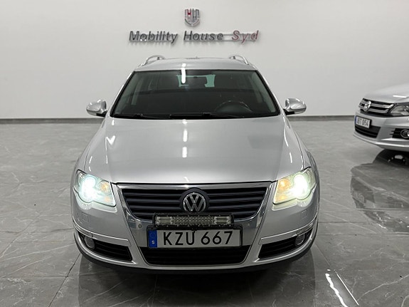 Volkswagen Passat 6 of 24
