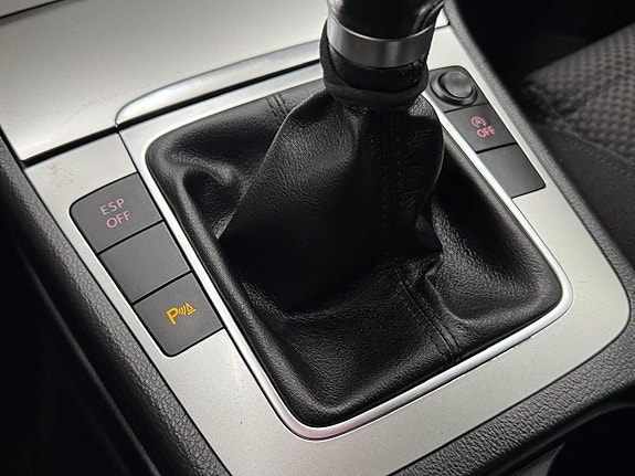 Volkswagen Passat 17 of 24