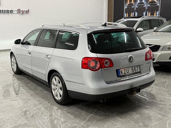 Volkswagen Passat 3 of 24