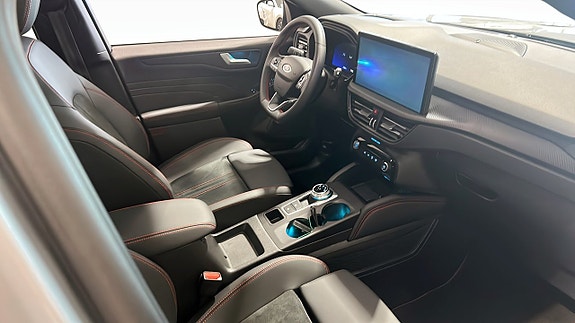 Ford Kuga 3 of 13