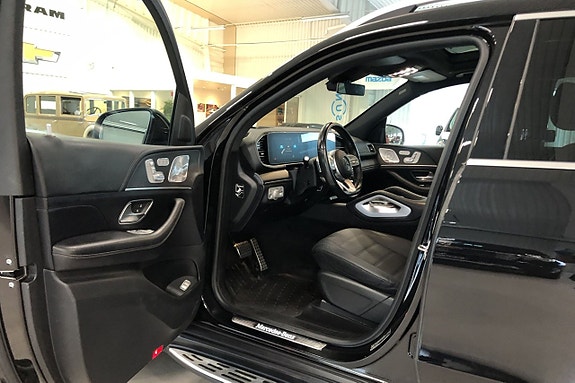 Mercedes-Benz GLS400 d 6 of 24