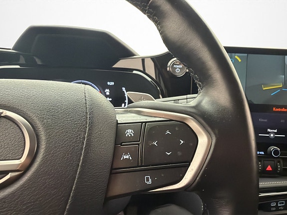 Lexus NX350h 16 of 30