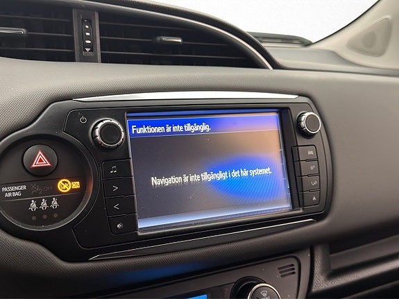 Toyota Yaris 14 of 28