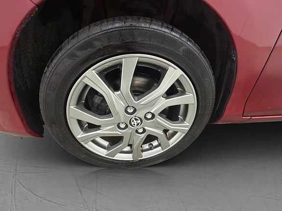 Toyota Yaris 25 of 28