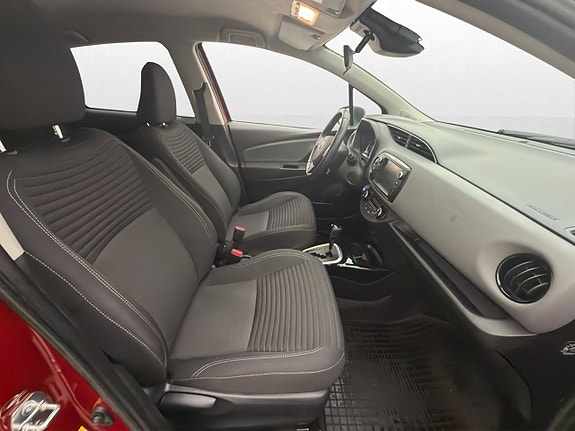 Toyota Yaris 10 of 28