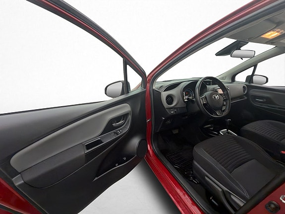 Toyota Yaris 12 of 28