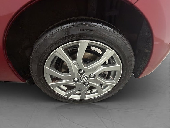 Toyota Yaris 26 of 28