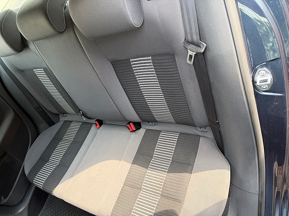 Volkswagen Golf V 4 of 9
