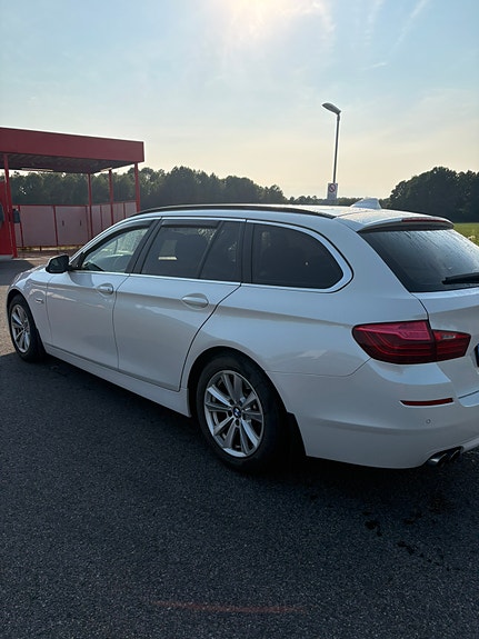 BMW 520d 4 of 7