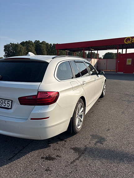 BMW 520d 3 of 7