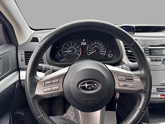 Subaru Legacy 14 of 15