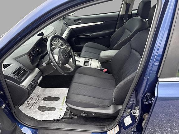 Subaru Legacy 8 of 15
