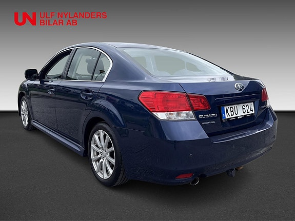 Subaru Legacy 2 of 15