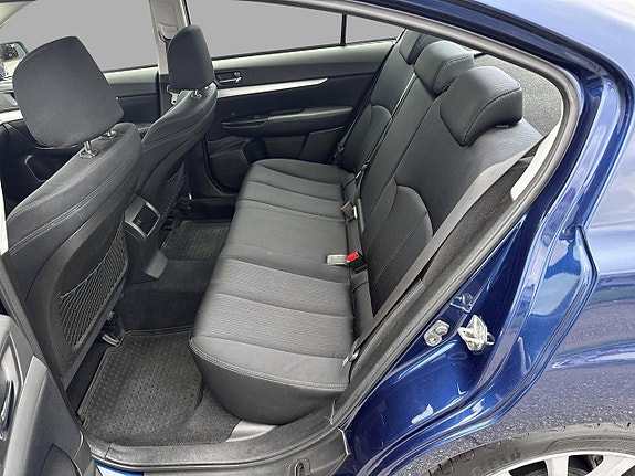 Subaru Legacy 9 of 15