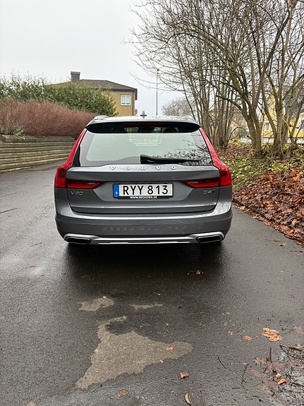 Volvo V90 Cross Country 4 of 8