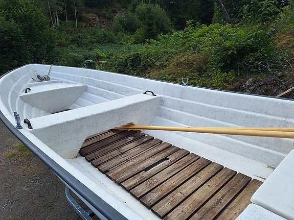 Ryds 465E + Tohatsu Fourstroke 9.8 + Brenderup 80km/h trailer 13 of 13