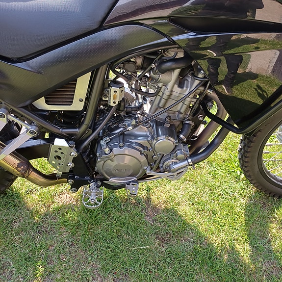 Yamaha XT660R 2 of 4