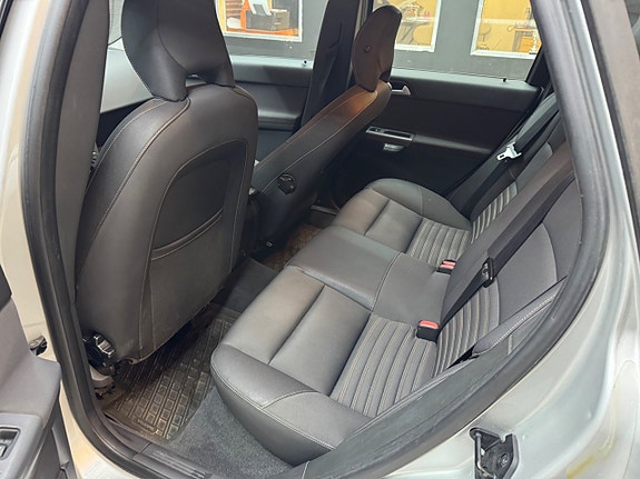 Volvo V50 14 of 15
